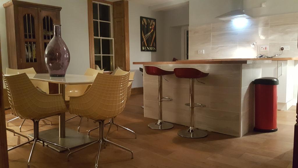 Grigshot Apartment ストラウド エクステリア 写真